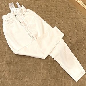 Zara winter white light weight corduroy baggy pants. Size 0